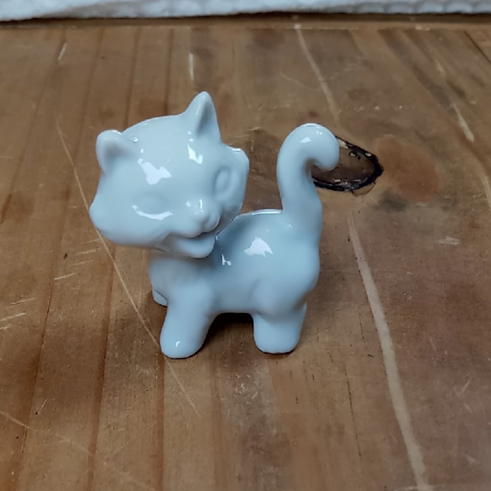 Vintage Ceramic Mini Smiling Kitty Figurine White